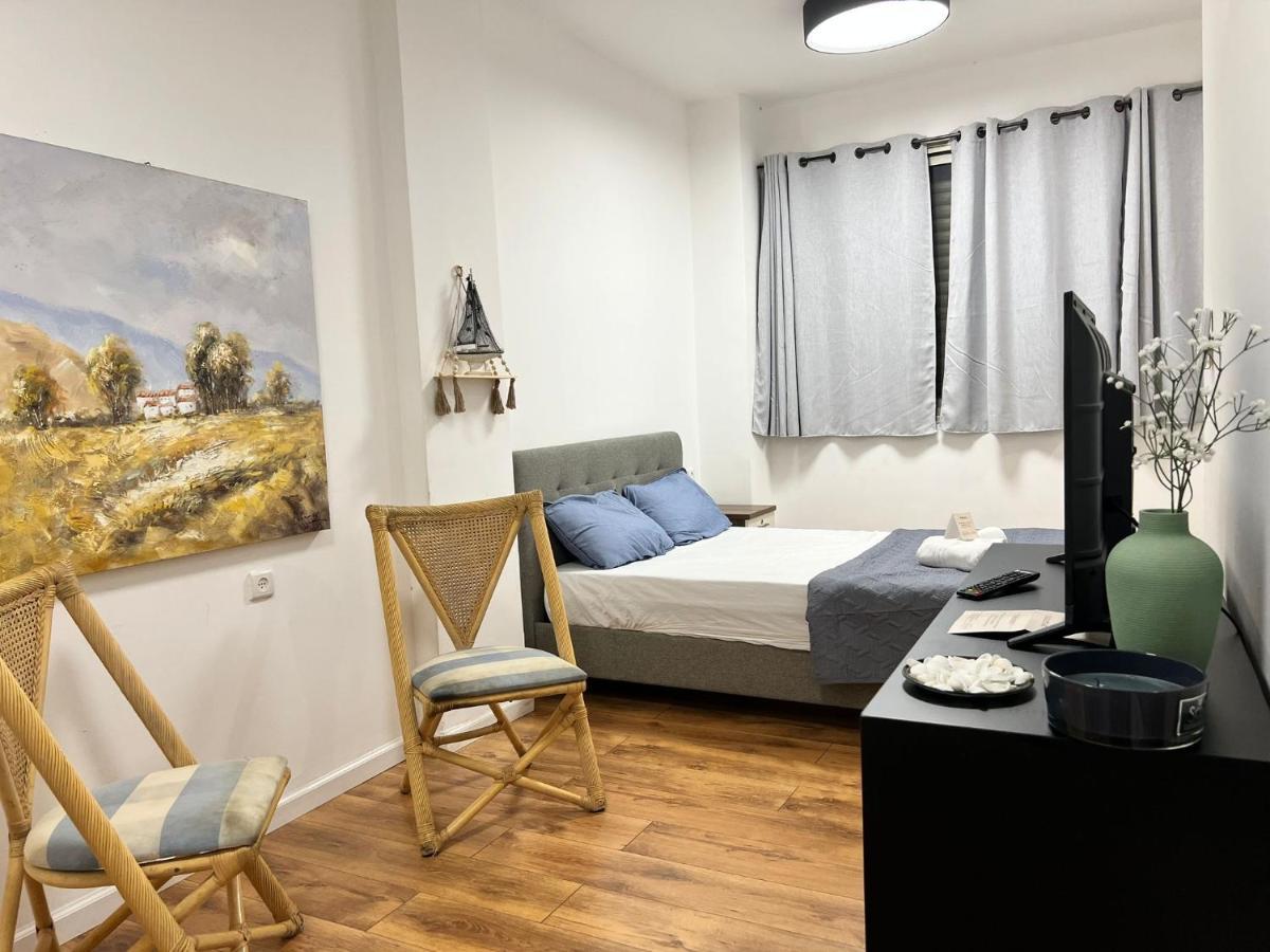 Godson Talpiot Aparthotel Haifa Bagian luar foto