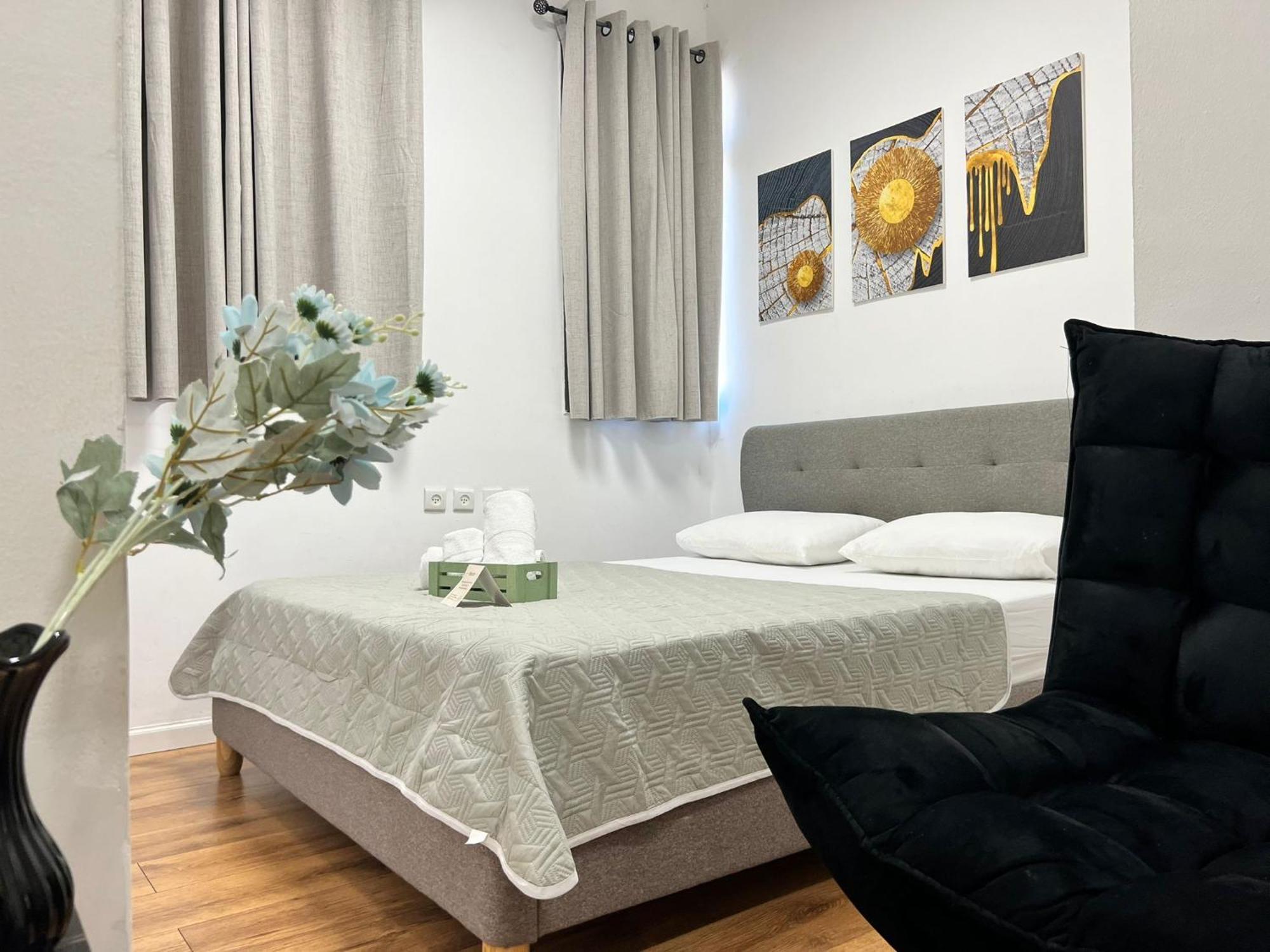 Godson Talpiot Aparthotel Haifa Bagian luar foto