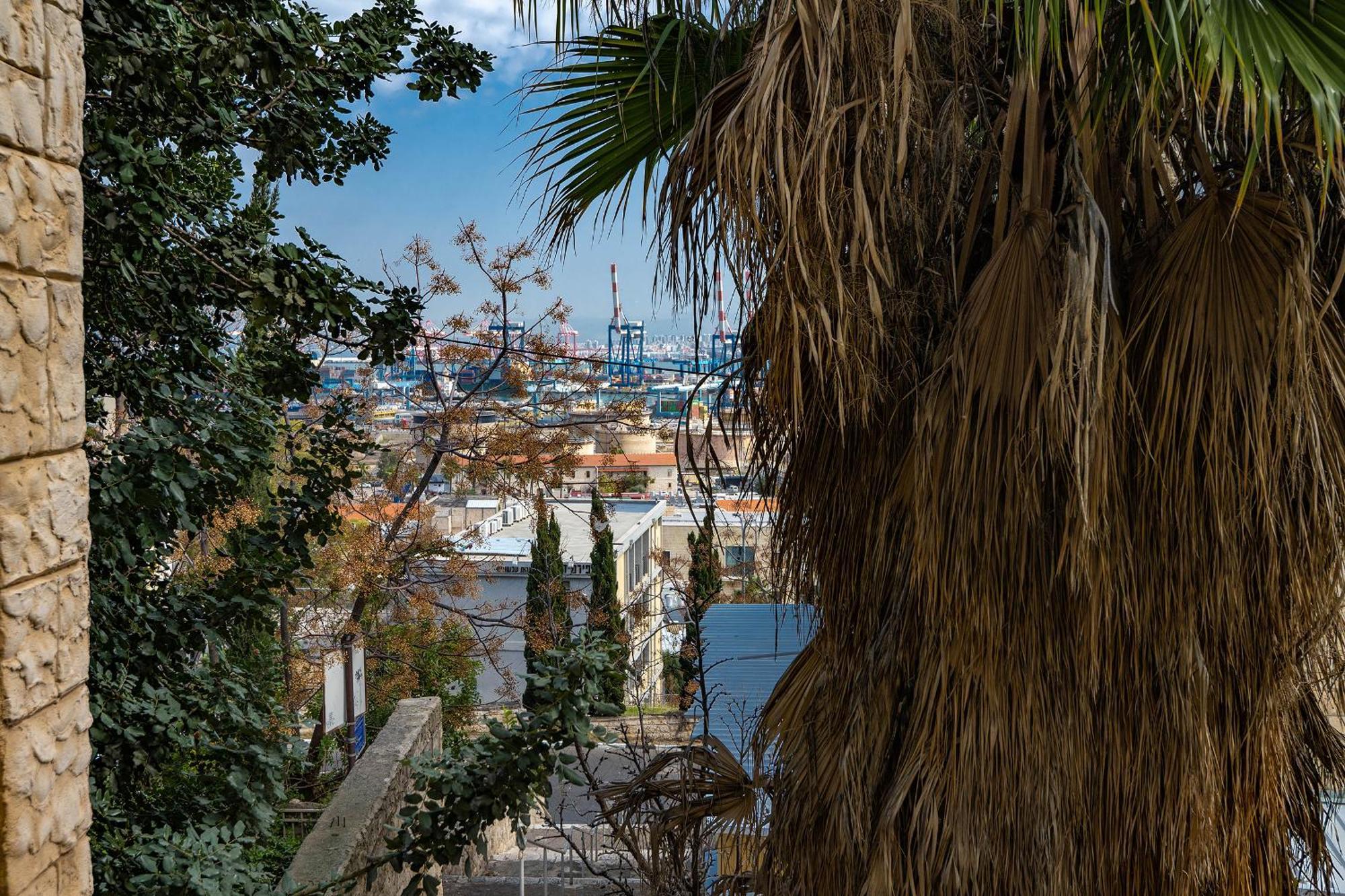 Godson Talpiot Aparthotel Haifa Bagian luar foto