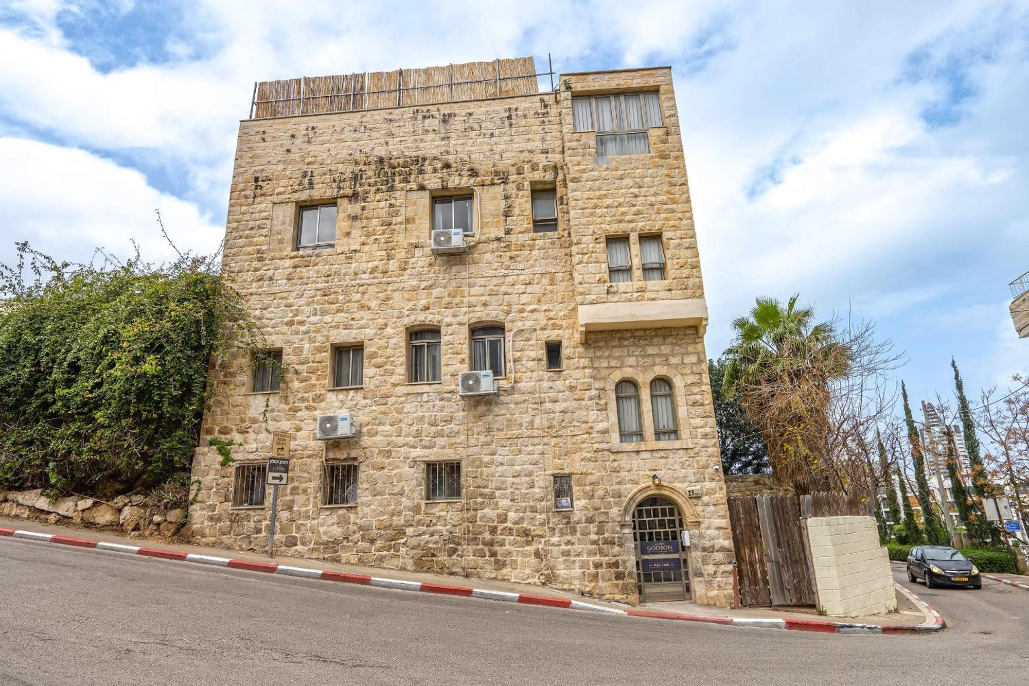 Godson Talpiot Aparthotel Haifa Bagian luar foto