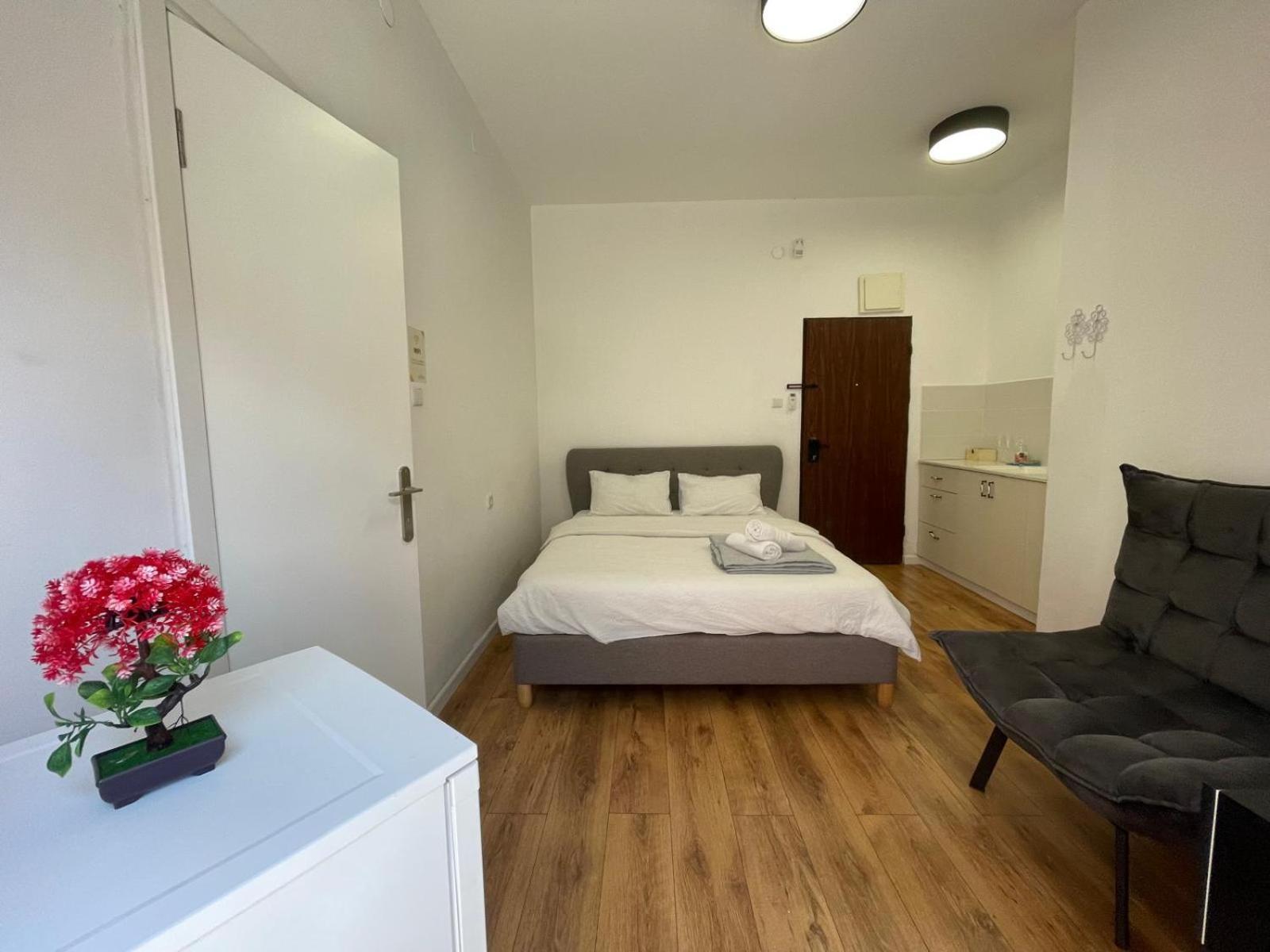Godson Talpiot Aparthotel Haifa Bagian luar foto