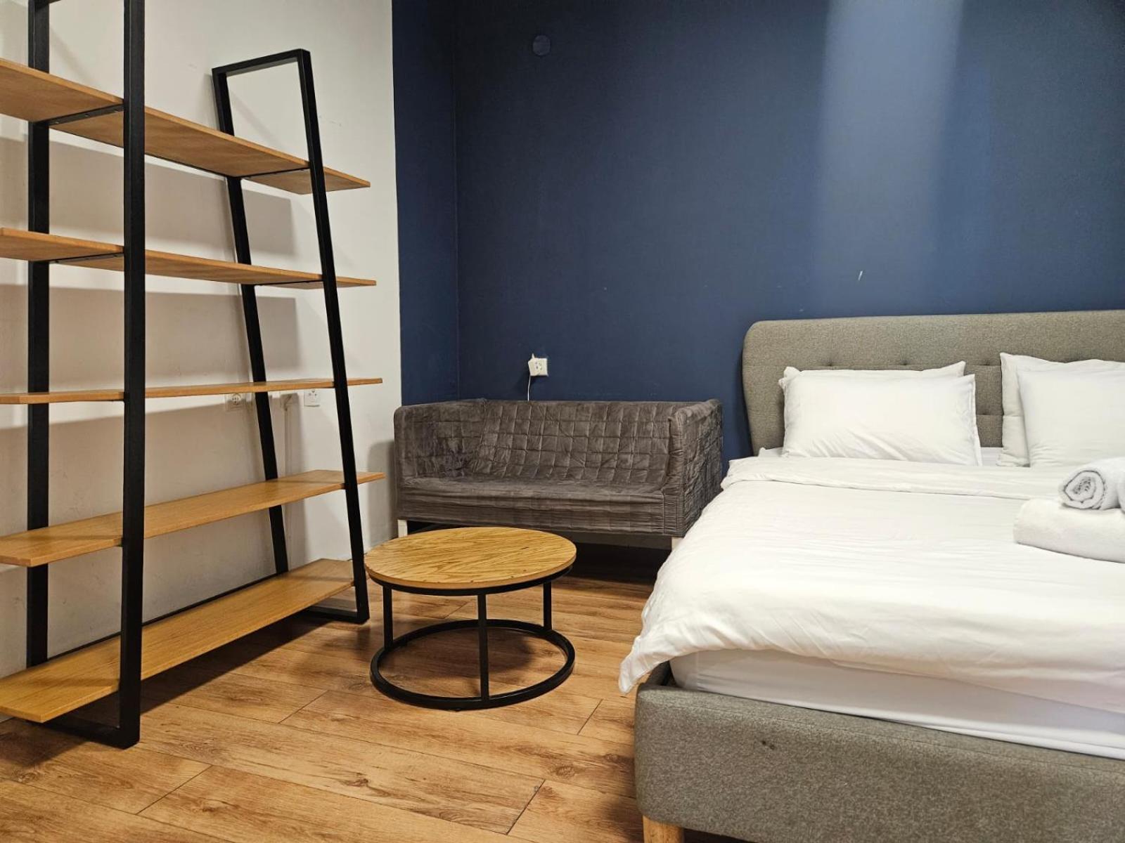 Godson Talpiot Aparthotel Haifa Bagian luar foto