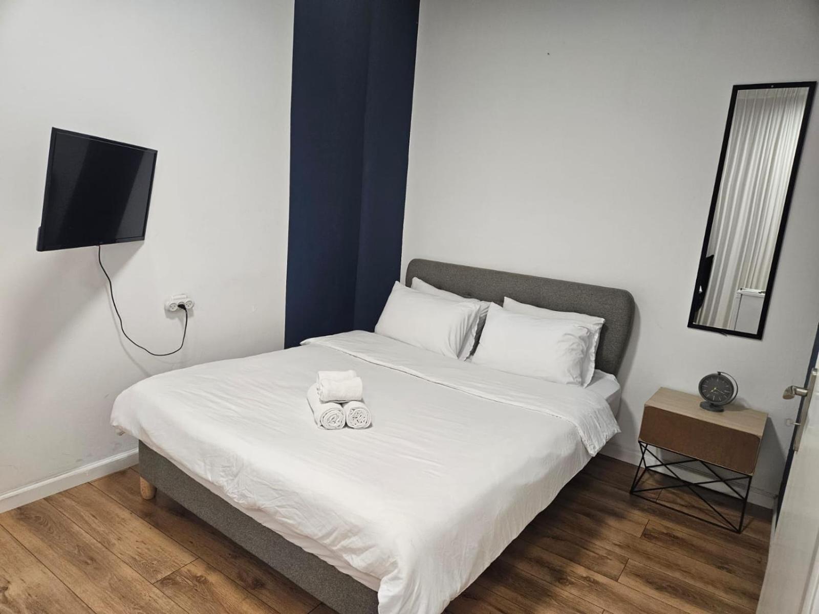Godson Talpiot Aparthotel Haifa Bagian luar foto